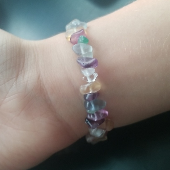 Handmade bracelet with colorful natural stones. - Picture 4 of 5